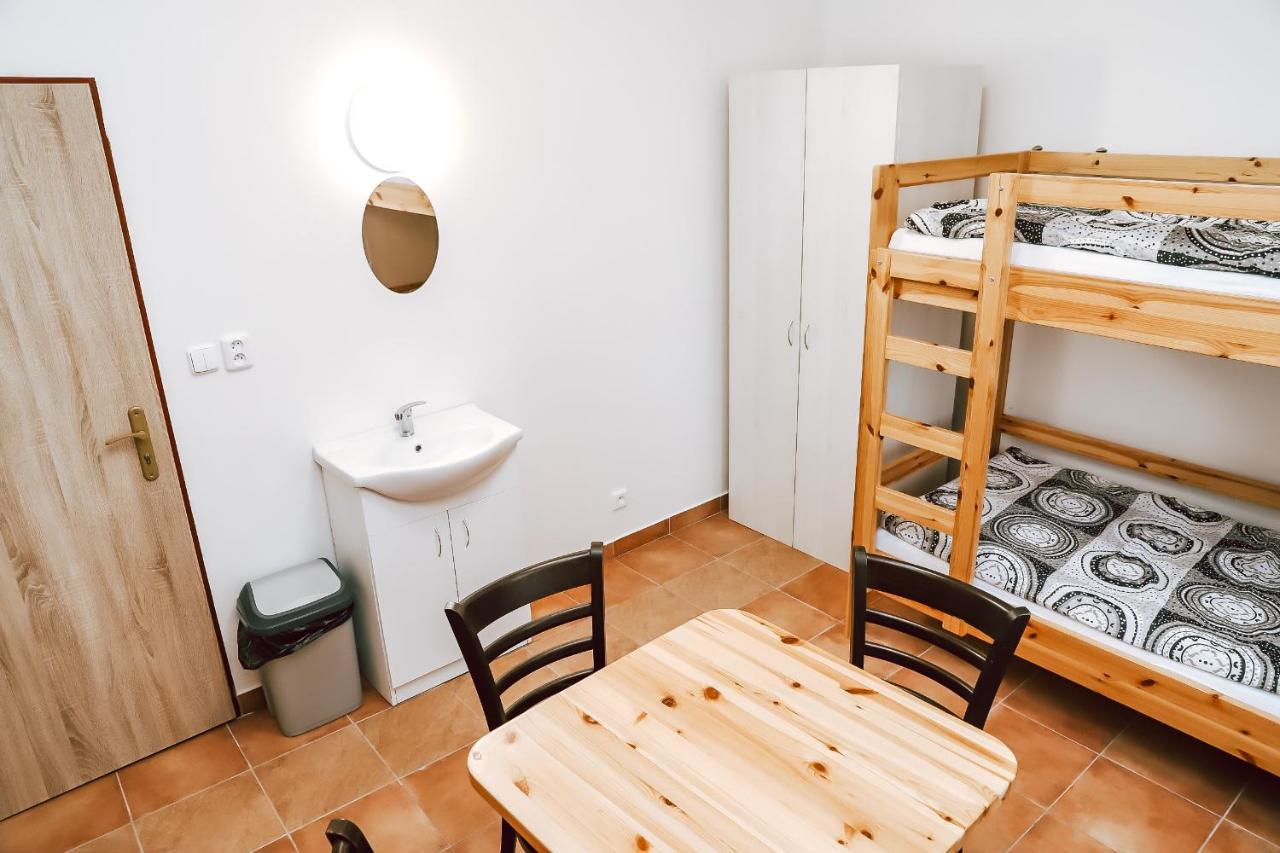 Chaty A Apartmany Hracholusky Kemp Kosatka Pnovany Luaran gambar