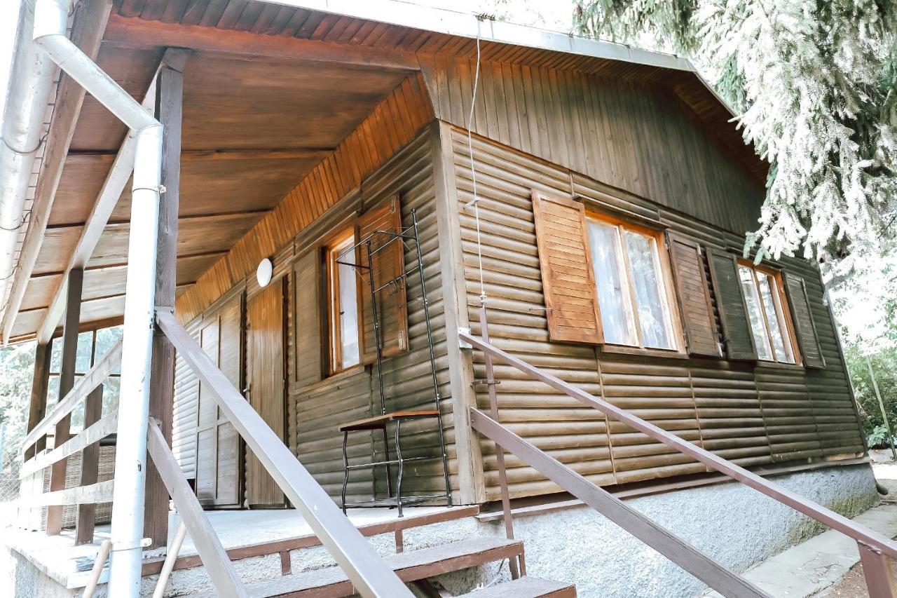 Chaty A Apartmany Hracholusky Kemp Kosatka Pnovany Luaran gambar