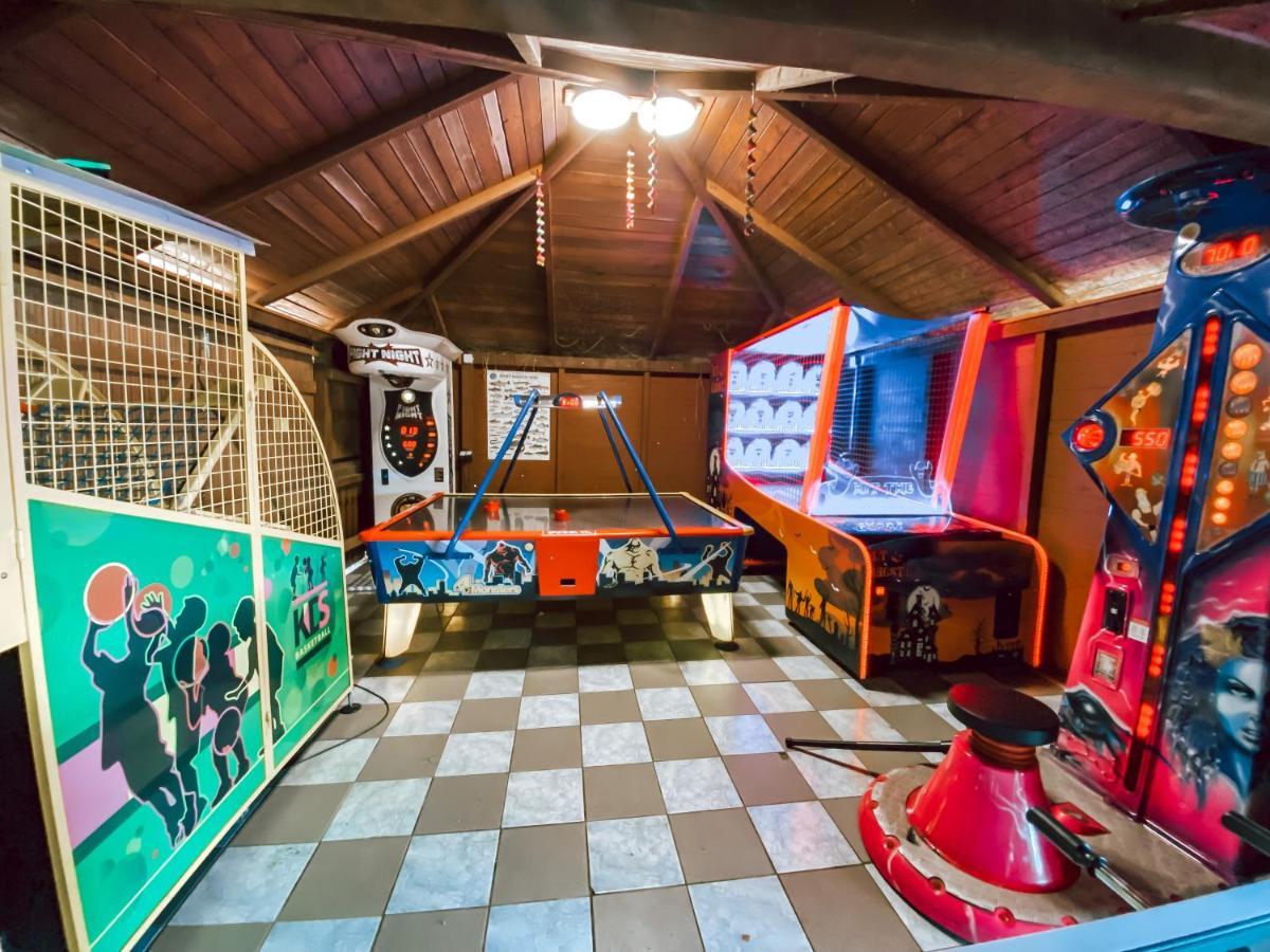 Chaty A Apartmany Hracholusky Kemp Kosatka Pnovany Luaran gambar