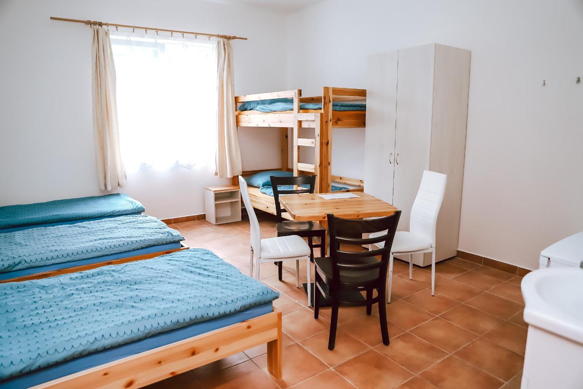 Chaty A Apartmany Hracholusky Kemp Kosatka Pnovany Bilik gambar